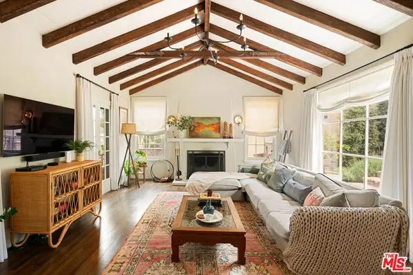 3734 Fredonia Drive, Los Angeles, CA 90068