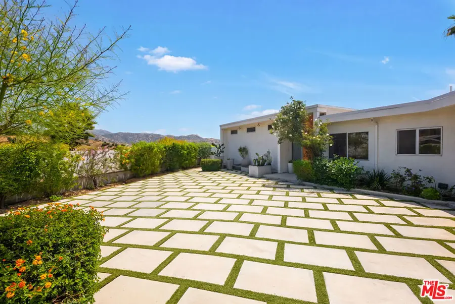 10418 Ormond Street, Sunland, CA 91040 - #2