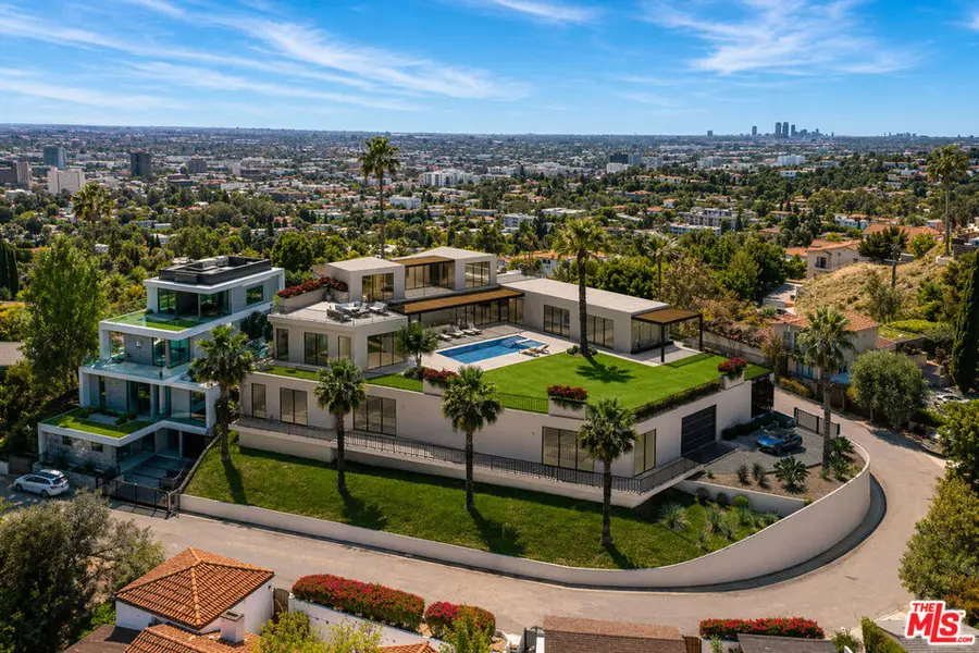 2445 El Contento Drive, Los Angeles, CA 90068 - #2