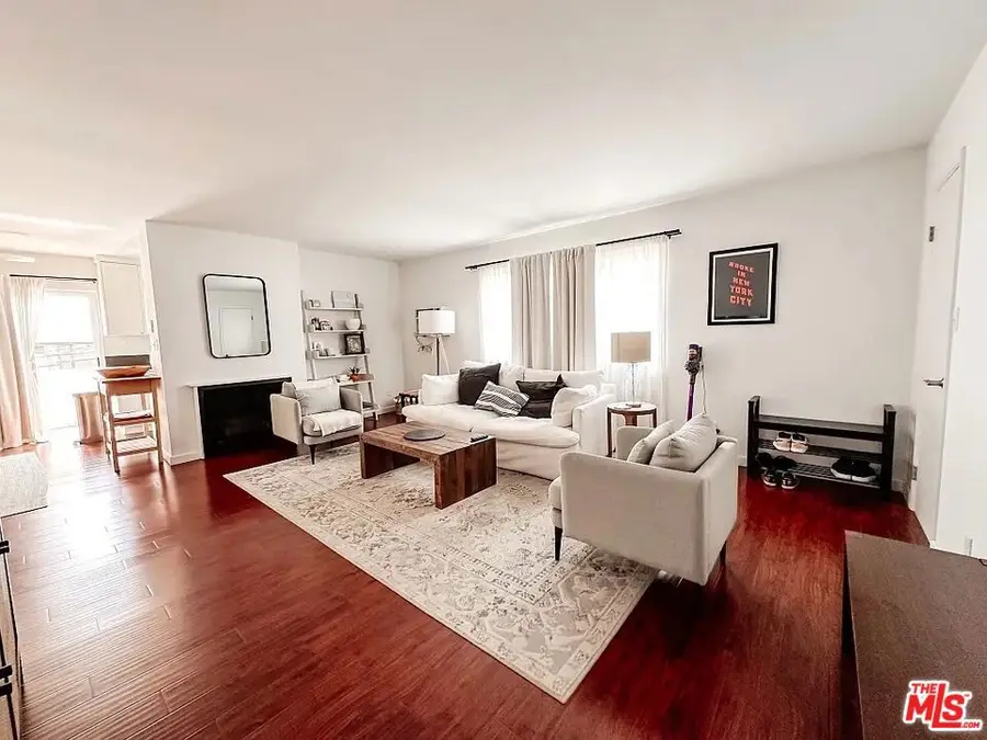 11836 Mayfield Avenue #9, Los Angeles, CA 90049 - #2