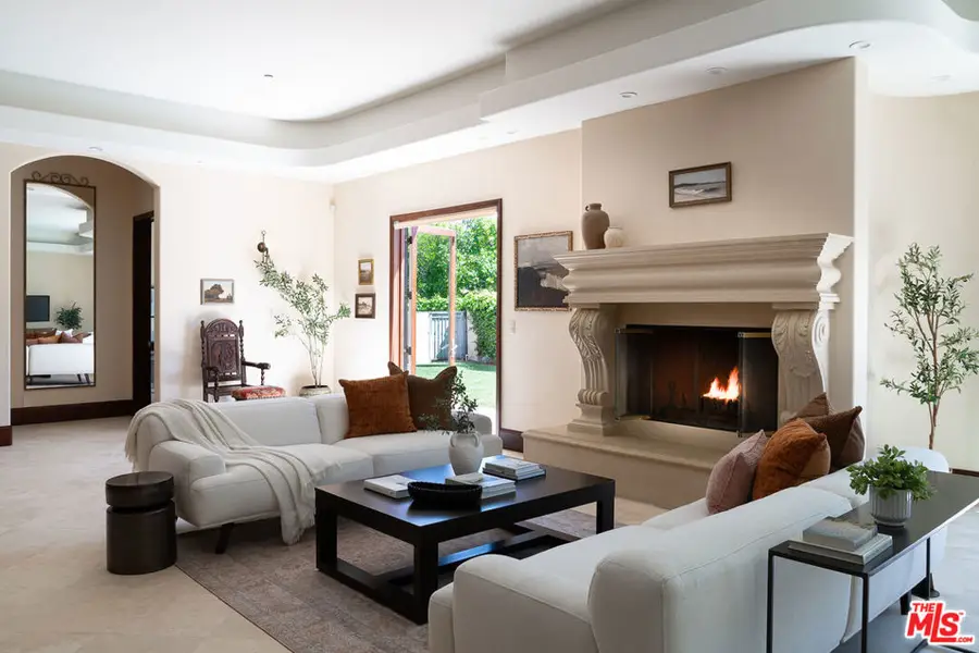 4910 Valjean Avenue, Encino, CA 91436 - #3