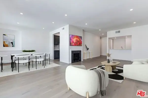 8568 Burton Way #301, Los Angeles, CA 90048