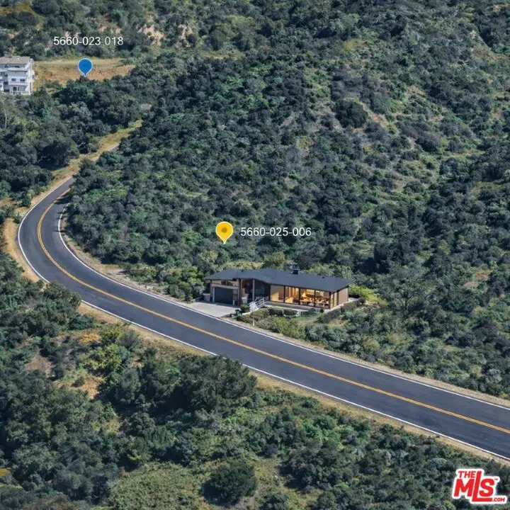 56606 Greenwich Rd, Glendale, CA 91206 - #2