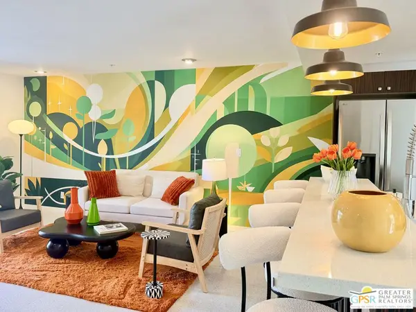 588 E San Lorenzo Road #104, Palm Springs, CA 92264