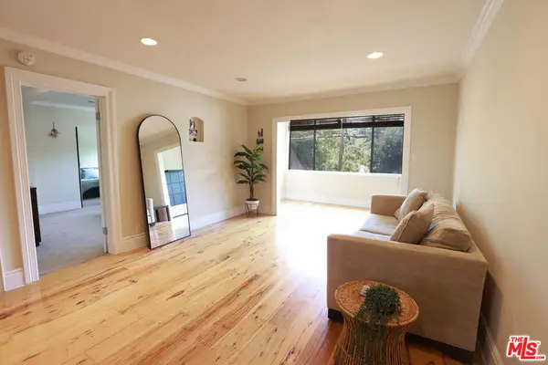 14934 Dickens Street #19, Sherman Oaks, CA 91403