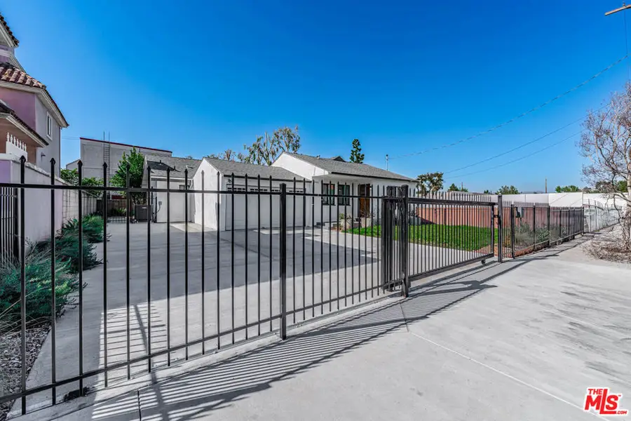 5941 Etiwanda Avenue, Tarzana, CA 91356 - #3