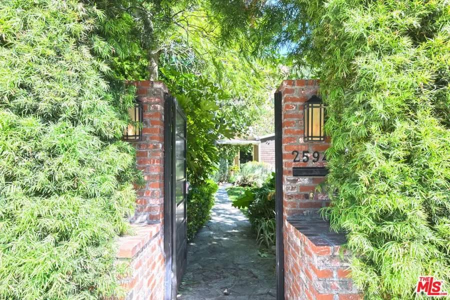 2592 N Beachwood Drive, Los Angeles, CA 90068 - #3