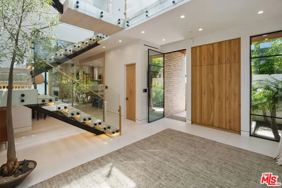 832 Milwood Avenue, Venice, CA 90291 - #3