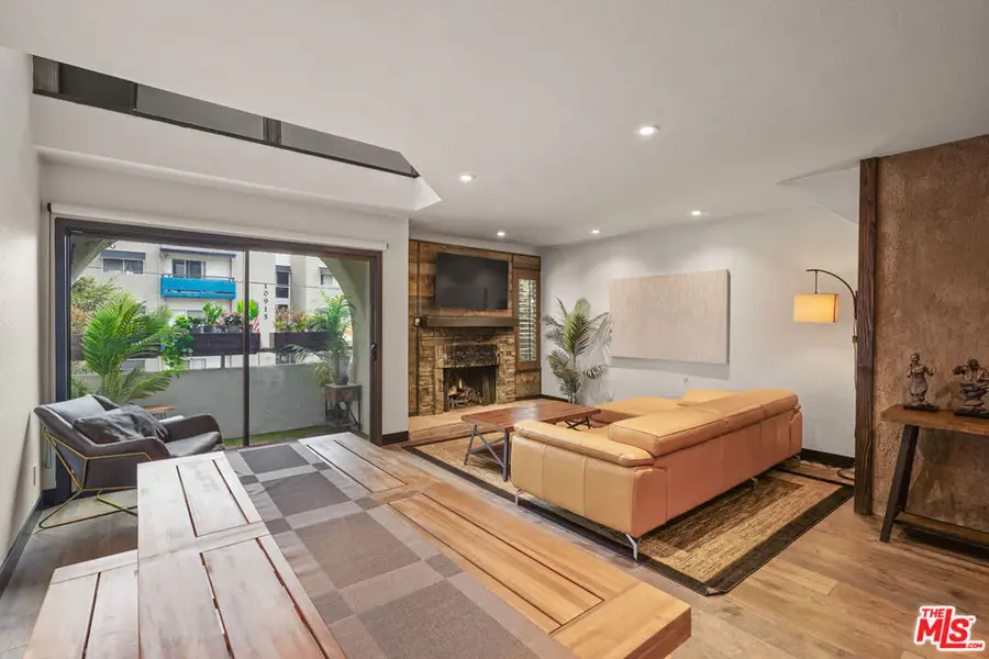 10926 Bluffside Drive #3, Studio City, CA 91604 - #3