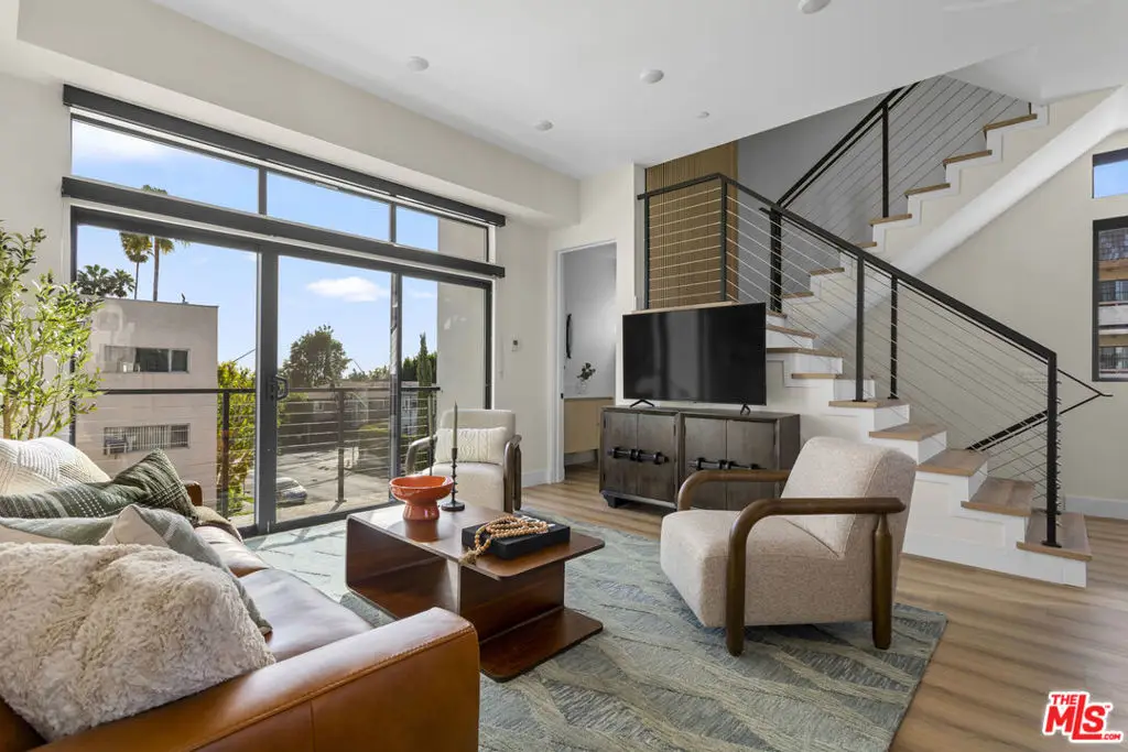 1318 N Vista Street, Los Angeles, CA 90046 - #1