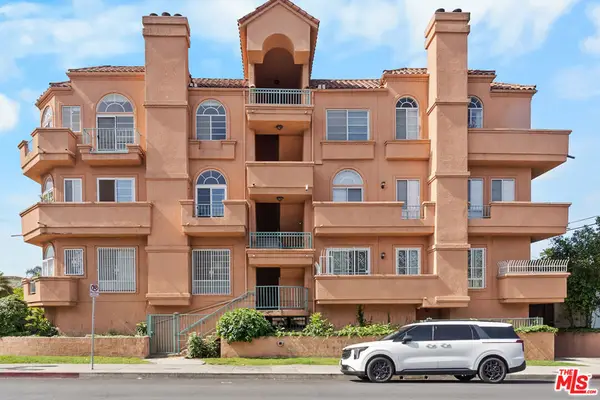 801 Lorraine Boulevard #301, Los Angeles, CA 90005