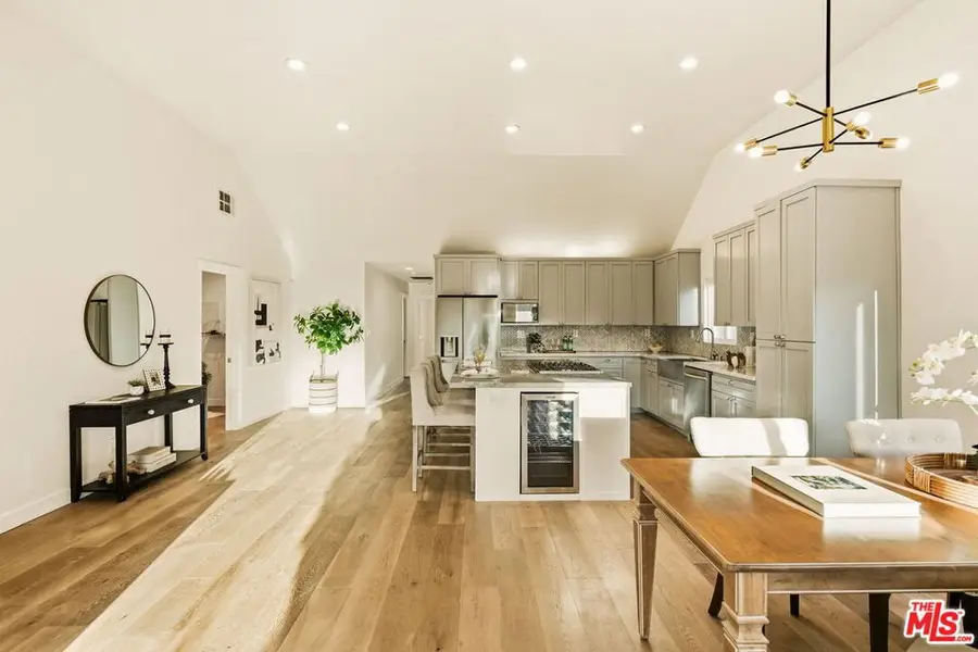 1026 S Windsor Boulevard, Los Angeles, CA 90019 - #3