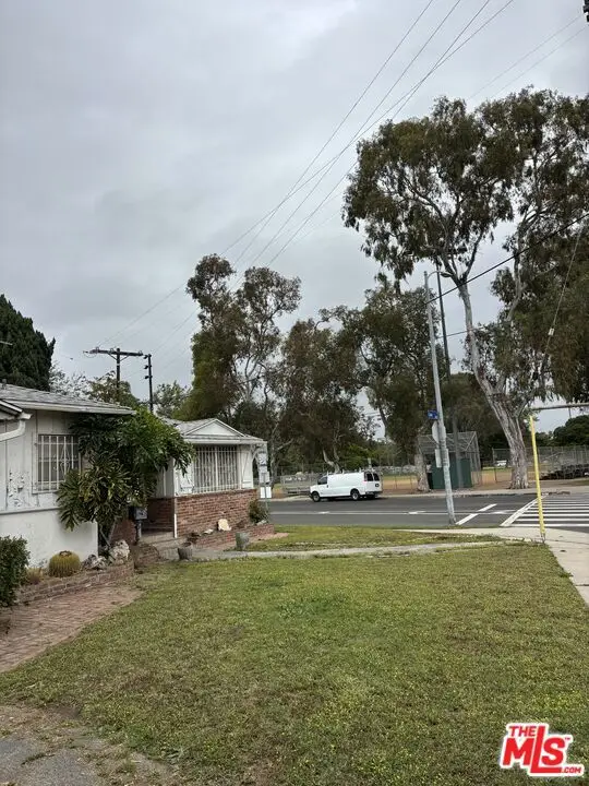1163 Lake Street, Venice, CA 90291 - #2