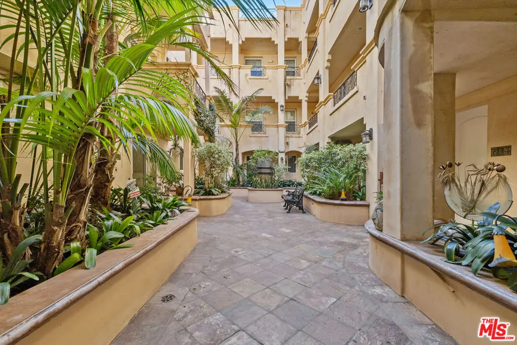 16123 W Sunset Boulevard #103, Pacific Palisades, CA 90272 - #1