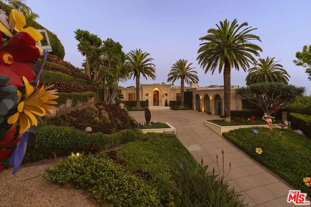 1140 Laurel Way, Beverly Hills, CA 90210 - #1