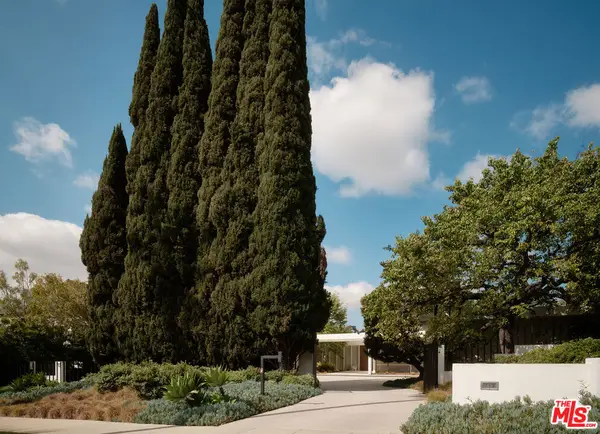 713 N Hillcrest Road, Beverly Hills, CA 90210