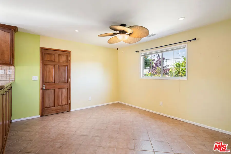 8716 Hayvenhurst Avenue, North Hills, CA 91343 - #3