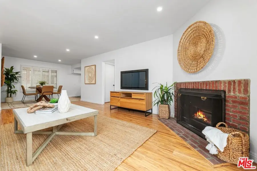 9737 Charnock Avenue #1, Los Angeles, CA 90034 - #2