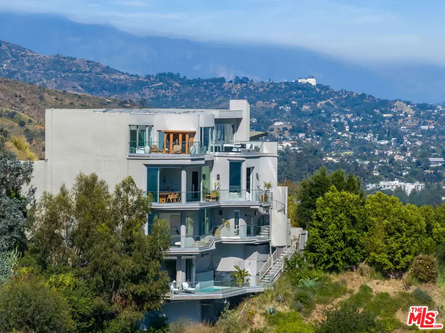 8572 Hillside Avenue, Los Angeles, CA 90069 - #2