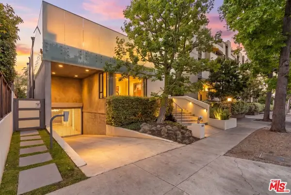732 Huntley Drive #A, West Hollywood, CA 90069
