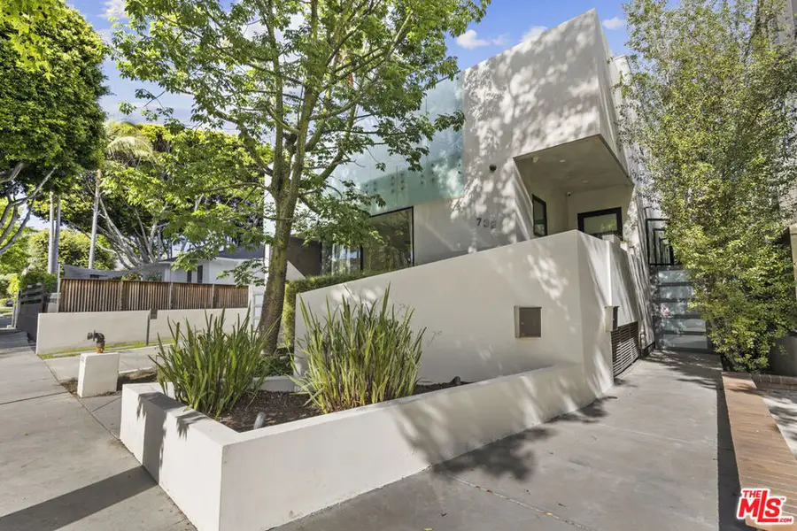 732 Huntley Drive #A, West Hollywood, CA 90069 - #3
