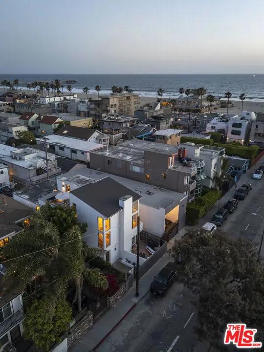 34 S Venice Boulevard #2, Venice, CA 90291 - #3