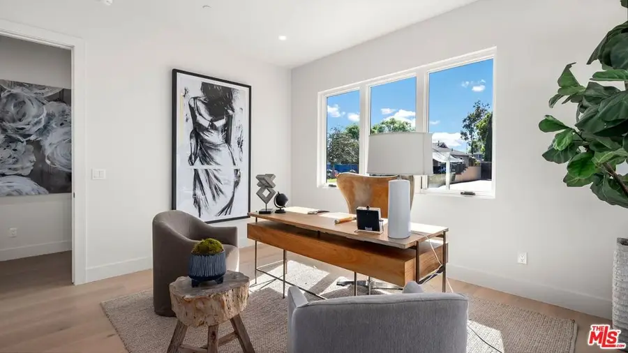 3364 Redwood Avenue, Los Angeles, CA 90066 - #3