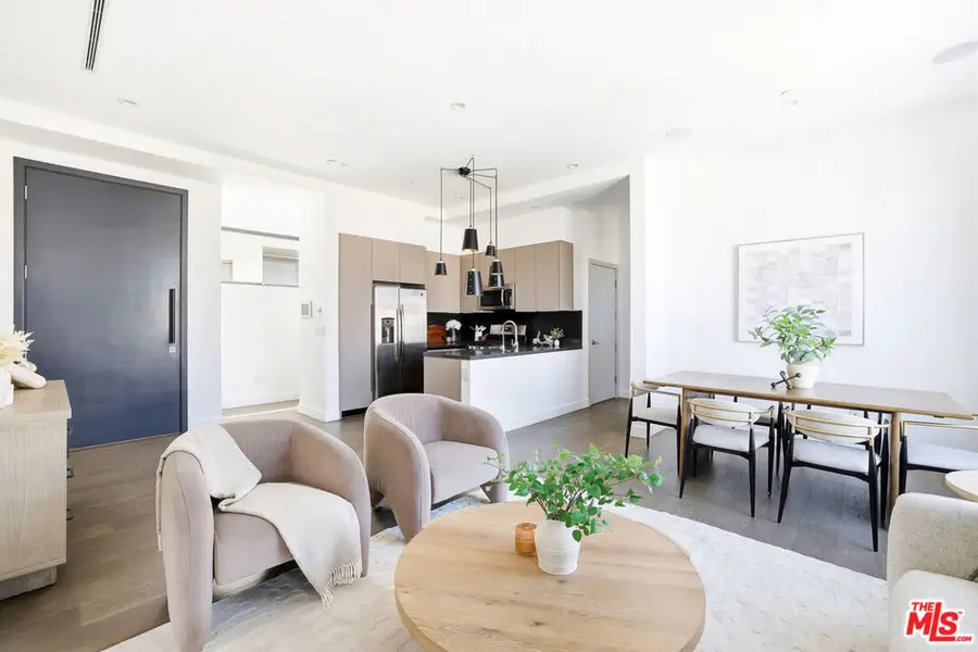 1/2 Veteran Avenue, Los Angeles, CA 90025 - #2