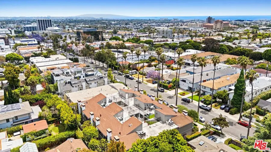 1015 21st Street #B, Santa Monica, CA 90403 - #2