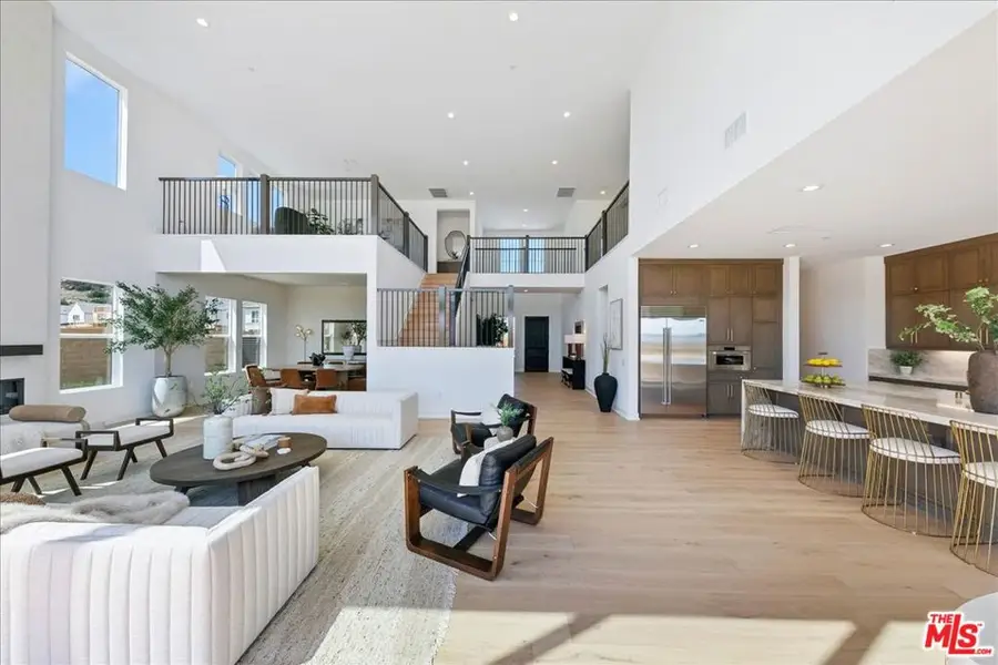 22810 Seaqua Circle, Chatsworth, CA 91311 - #2