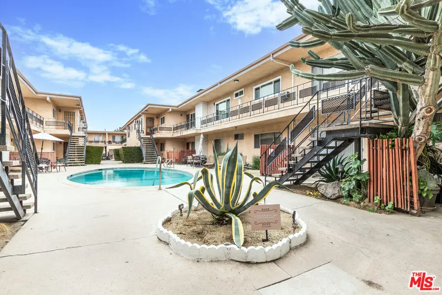 5232 Corteen Place #25, Valley Village, CA 91607 - #3