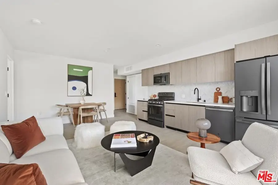 4506 Dockweiler Street #201, Los Angeles, CA 90019 - #3