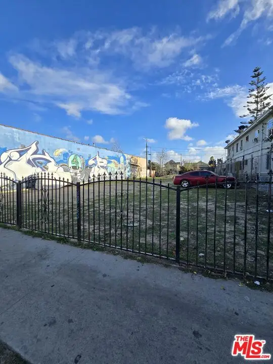 142 E Vernon Avenue, Los Angeles, CA 90011 - #2