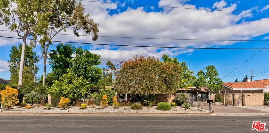 8730 Encino Avenue, Northridge, CA 91325 - #2