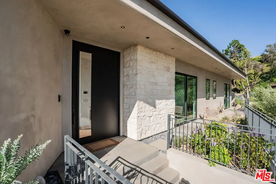 1205 Las Lomas Place, Pacific Palisades, CA 90272 - #3