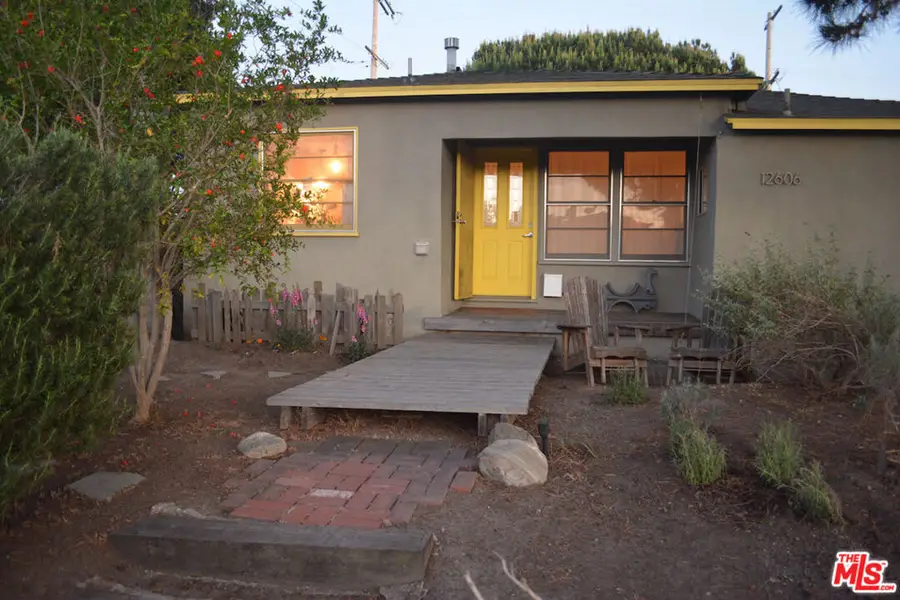 12606 Gilmore Avenue, Los Angeles, CA 90066 - #2