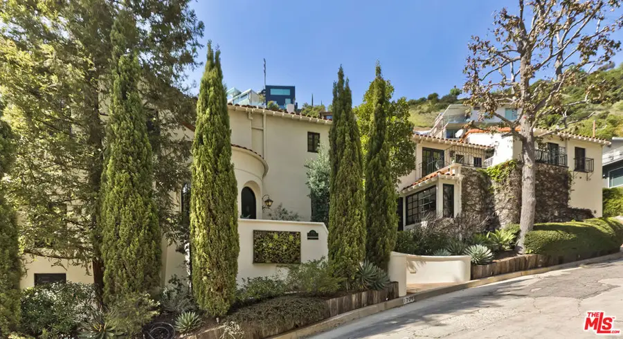 1701 Queens Court, Los Angeles, CA 90069 - #3