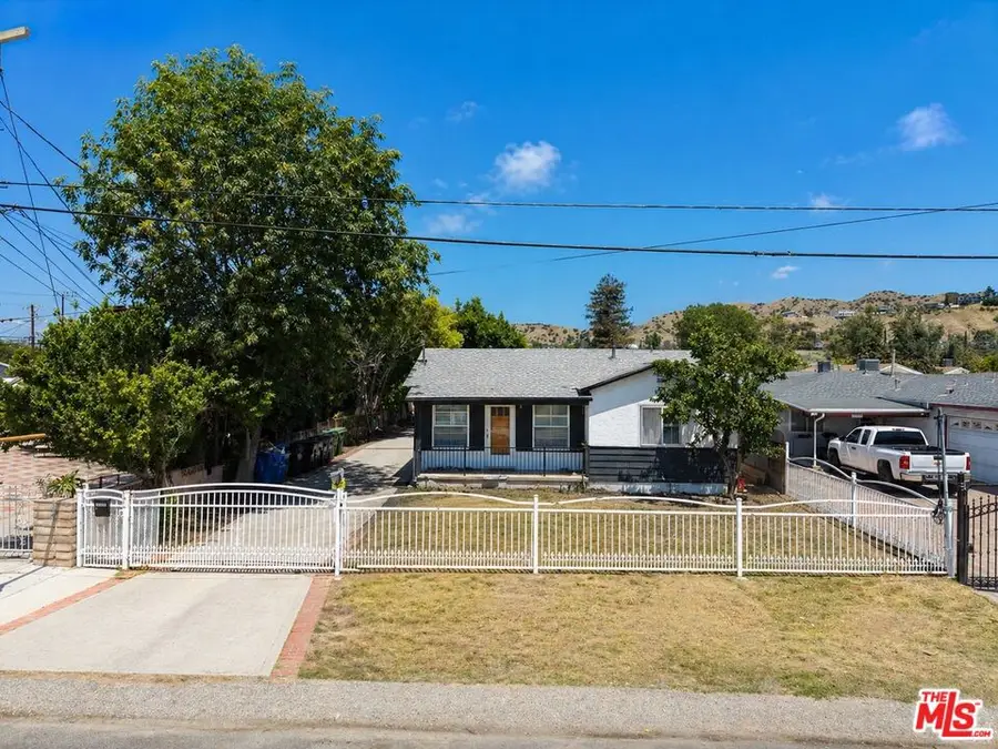 10341 Arminta Street, Sun Valley, CA 91352 - #2