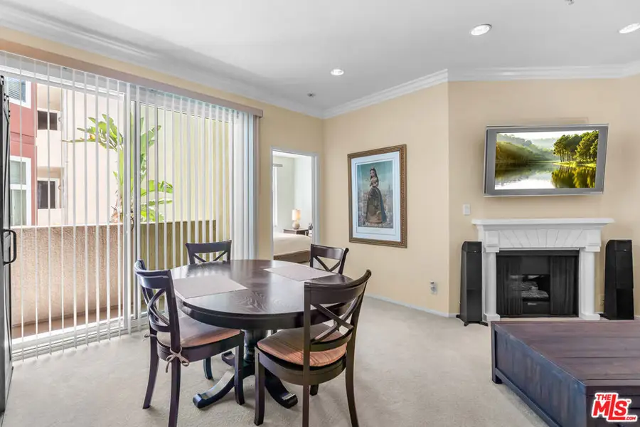 620 S Gramercy Place #222, Los Angeles, CA 90005 - #3