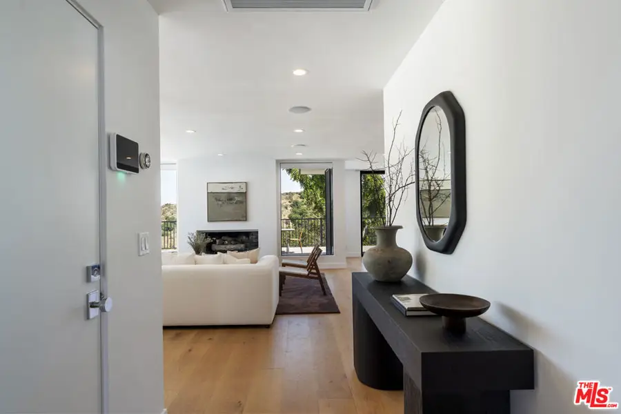 3632 Beverly Ridge Drive, Sherman Oaks, CA 91423 - #3