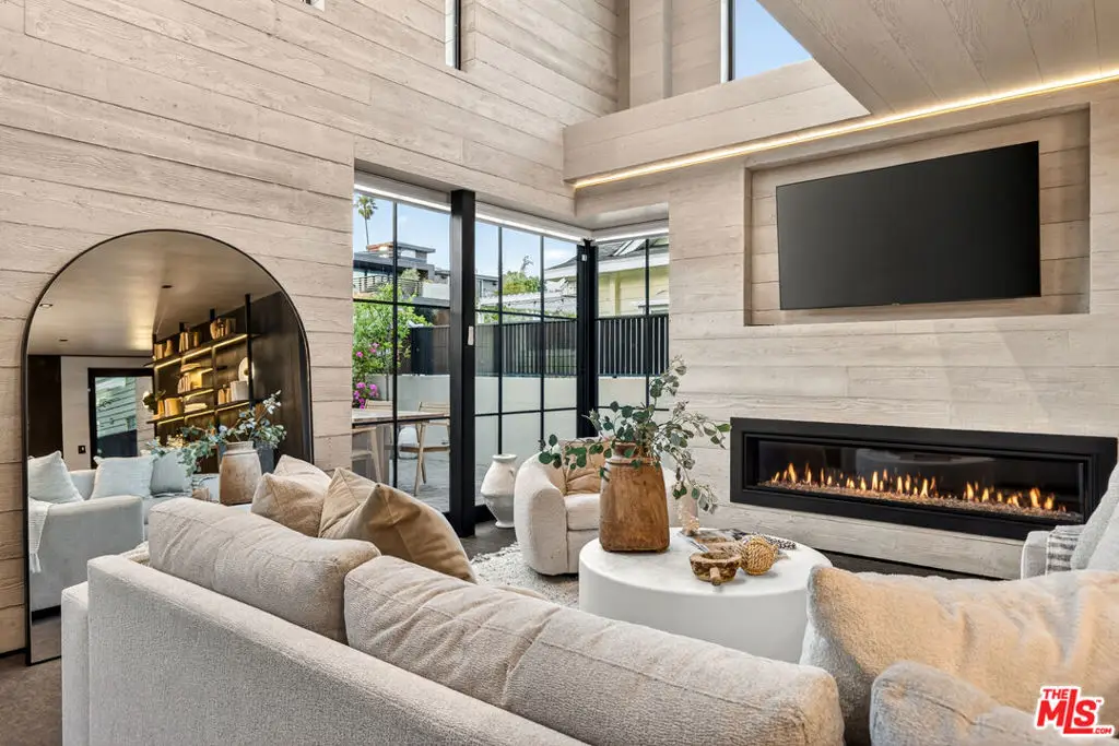 442 Sherman Canal, Venice, CA 90291 - #1