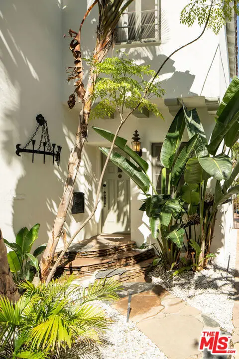 2320 N Beachwood Drive, Los Angeles, CA 90068 - #1