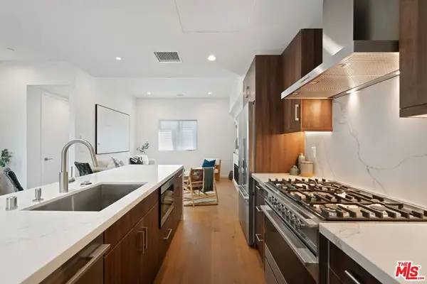 3810 S Verona Court, Los Angeles, CA 90066