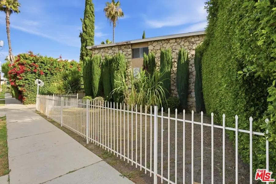 18611 Clark Street, Tarzana, CA 91356 - #3