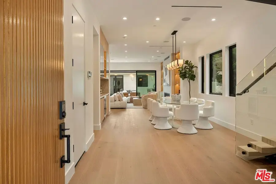 3621 Greenwood Avenue, Los Angeles, CA 90066 - #3