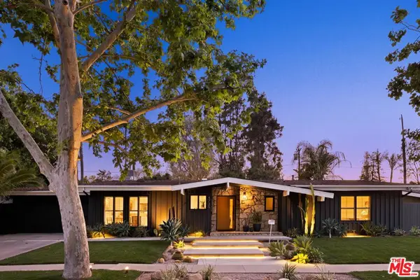 4735 Degovia Avenue, Woodland Hills, CA 91364