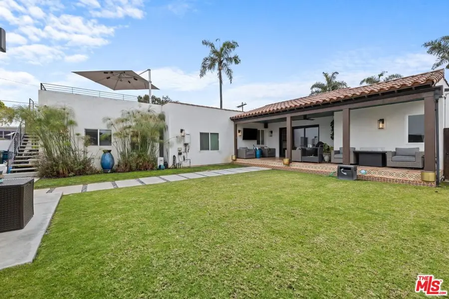 9232 S 8th Avenue, Inglewood, CA 90305 - #2