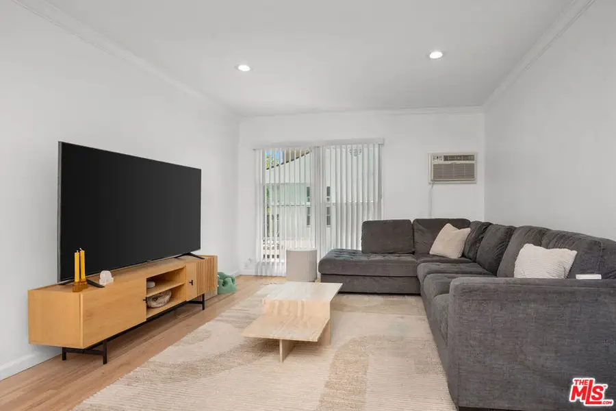 4259 Cahuenga Boulevard, Toluca Lake, CA 91602 - #3