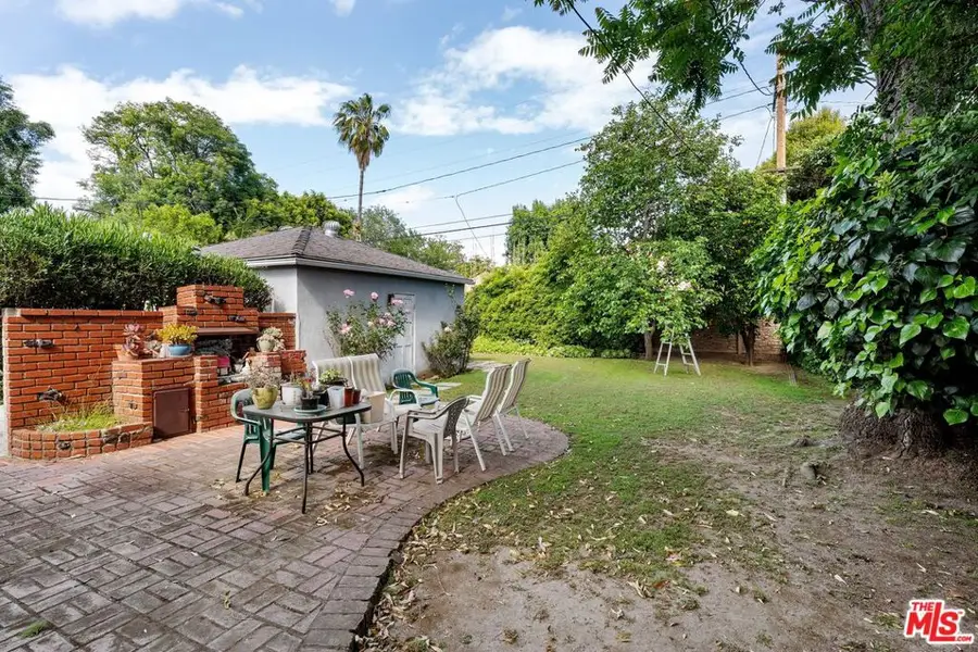 5018 Sunnyslope Avenue, Sherman Oaks, CA 91423 - #3