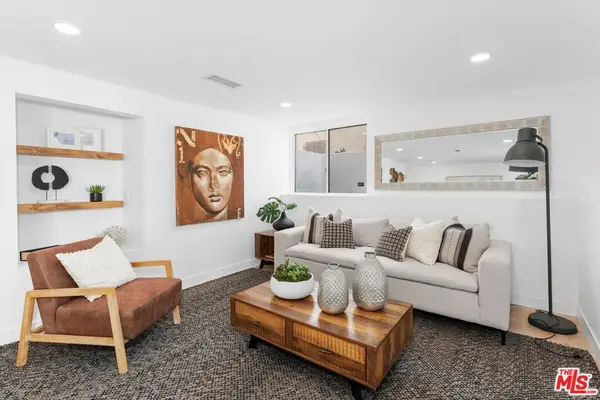 3815 W 60th Street, Los Angeles, CA 90043